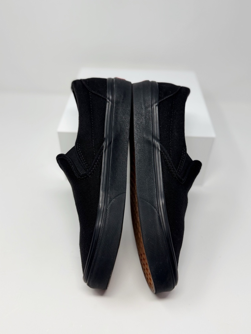 Vans Classic Slip-On Blackout Canvas Sneakers Black Shoes Womens 8.5 Mens 7 - Picture 4 of 8
